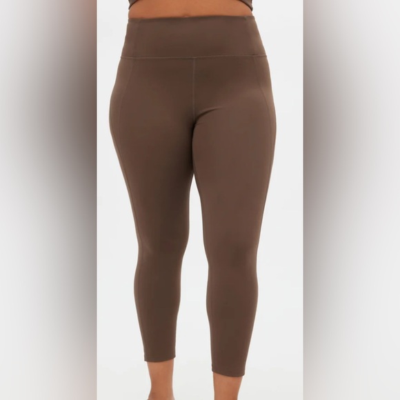 Girlfriend Collective| Café Compressive High-Rise Legging - Picture 1 of 5